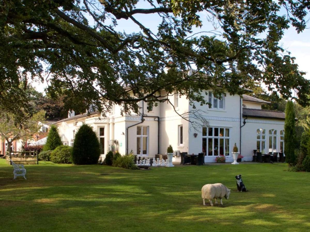 Wrexham Llyndir Hall Hotel, BW Signature Collection Chester Exteriér fotografie